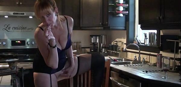  Sexy kitchen dance 5